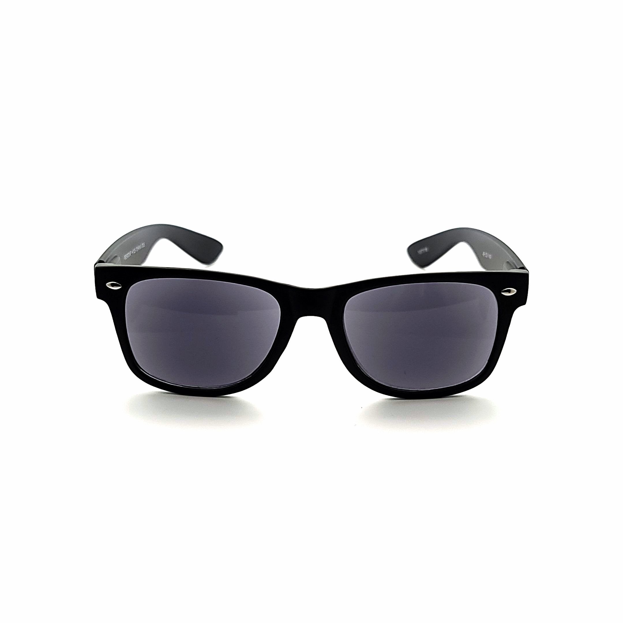 Black Horn Rimmed Sunglasses For Women Isolated On White Stock Photo -  Download Image Now - iStock